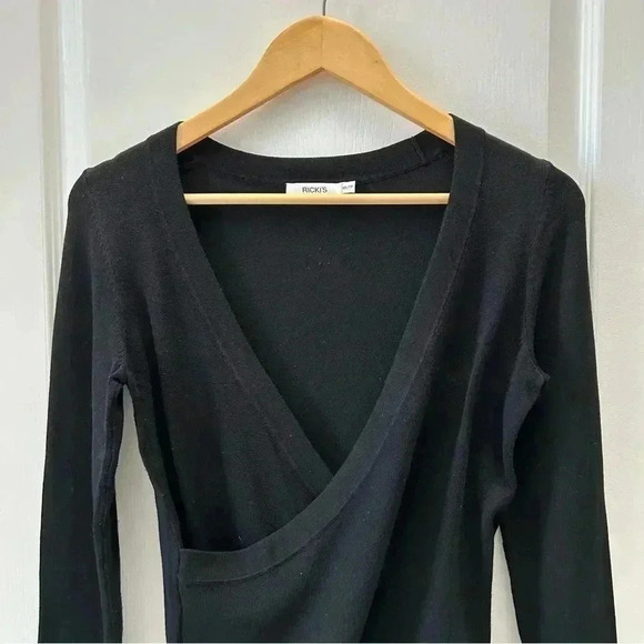 Ricki’s Wrap Front Sweater Deep V Neckline Thin Knit Stretch Fit Black Size XS - Picture 5 of 15